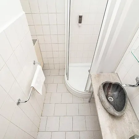 Flat In Zizkov -204- *